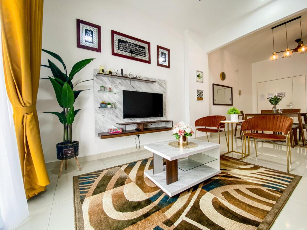 Tamu Place 3-Bedroom Serviced Apartment With Pool Kuala Terengganu Ngoại thất bức ảnh